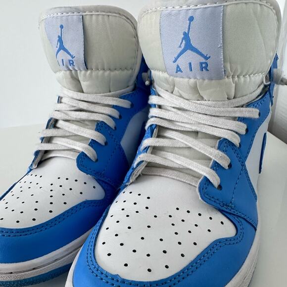 Air Jordan 1 Mid women retro UNC - 554724-106 Sz7 blue white distressed vibe - Picture 1 of 11